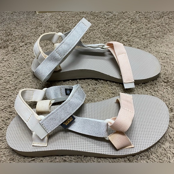 💕🤍Teva • original universal metallic sandal silver & pink • 8 - Picture 3 of 10